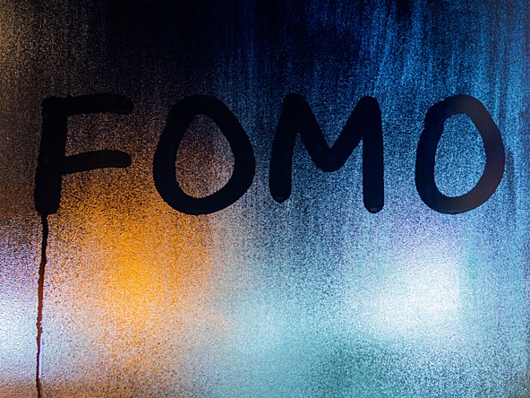 Fomo_crop